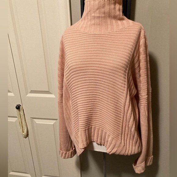 Pink Knit Sweater Size M/L - Picture 1 of 3